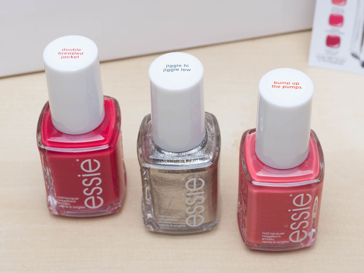 Essie WInter Collectie 2014. Close up Double Breasted Jacket, Jiggle Hi Jiggle Low en Bump Up The Pumps.